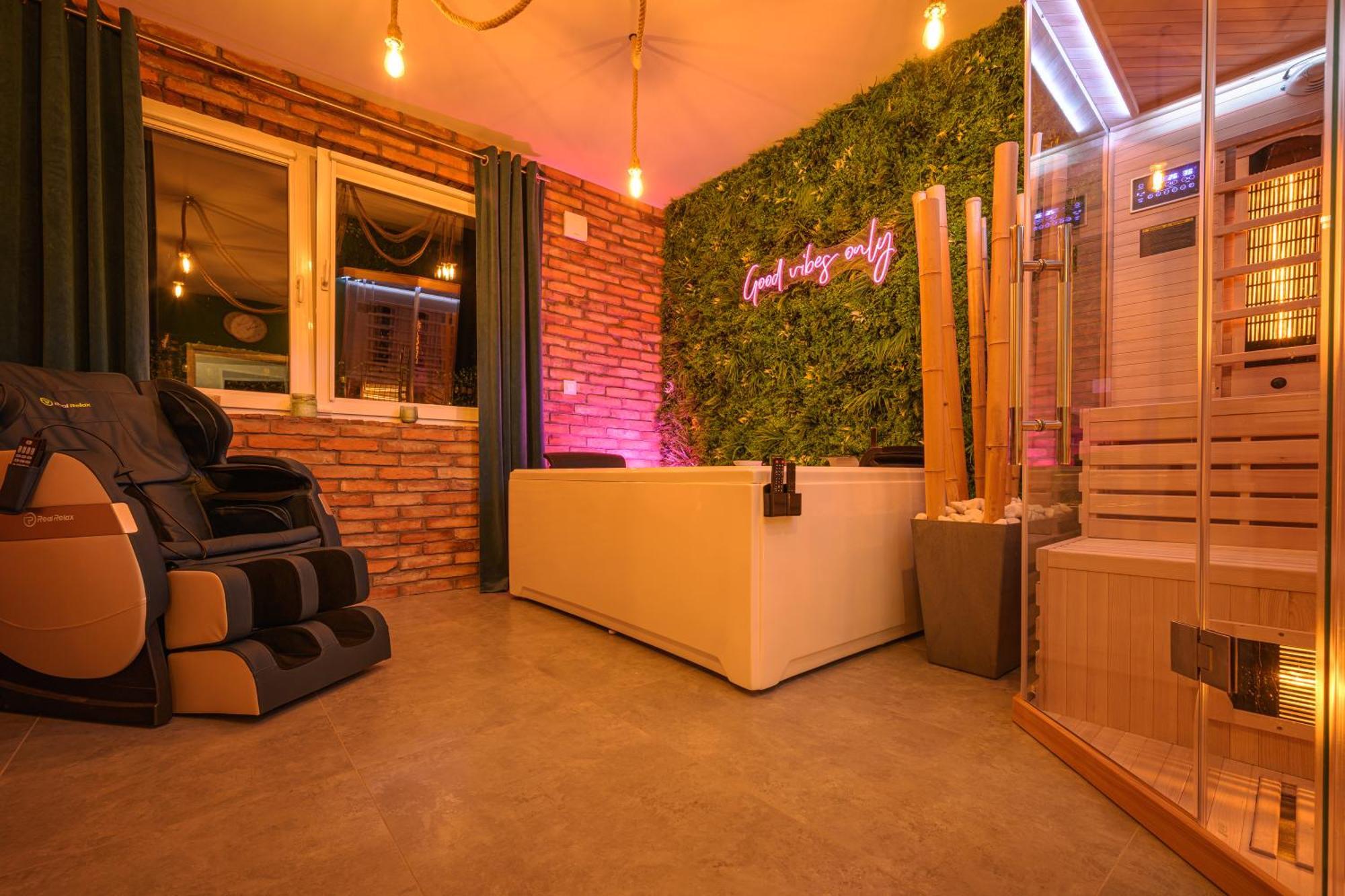 Private Baltic Spa & Art Suite Dziwnow Exterior photo